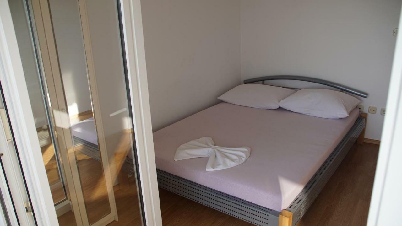 Apartmani Sipic , Bilo - プリモシュテン エクステリア 写真